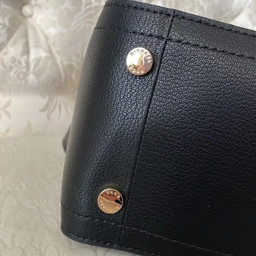 Brand New Michael Kors Genuine Leather Zippered Sylvia Tote Purse Black w/ Gold